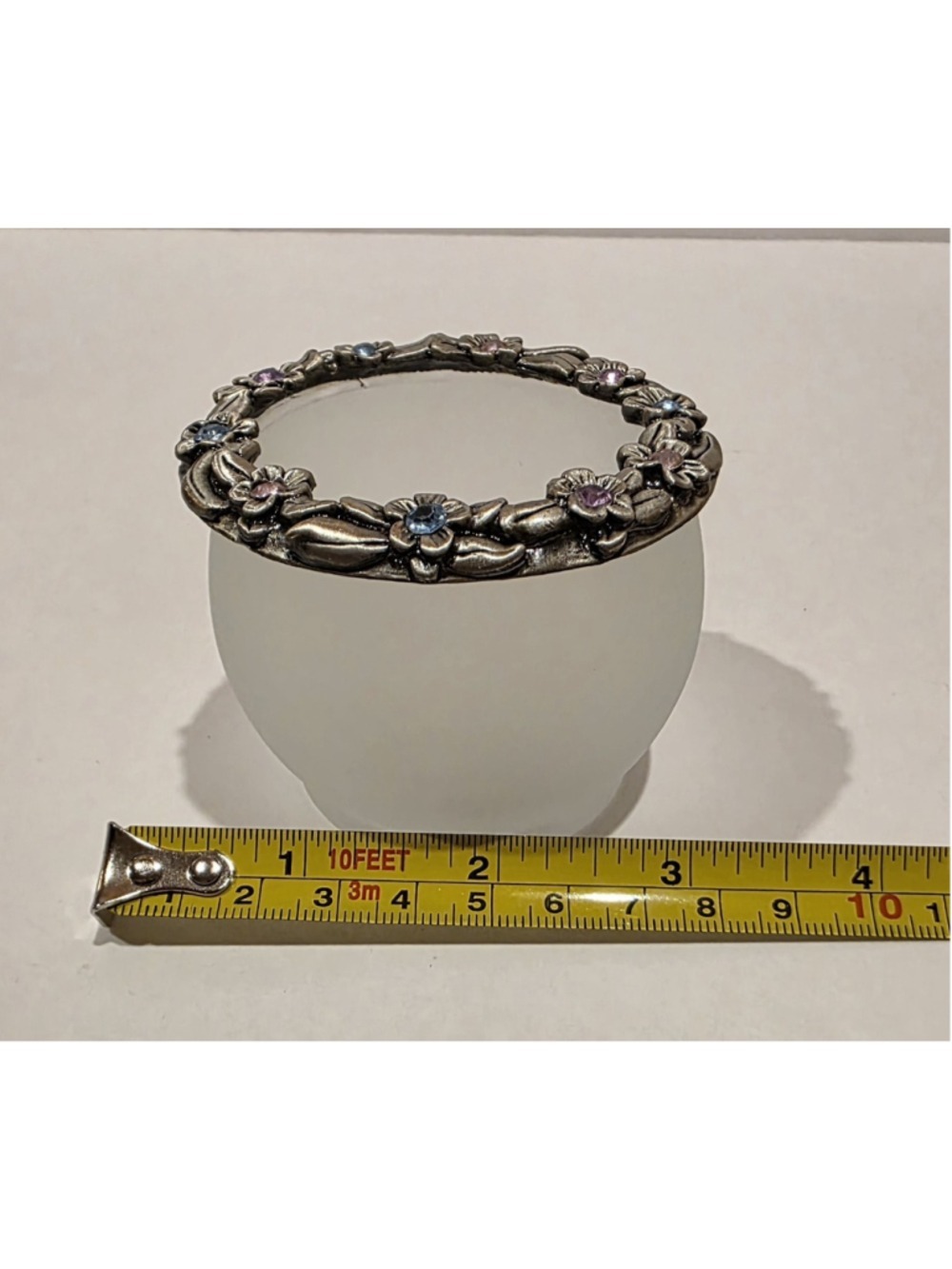 PartyLite Hydrangea Wreath Tealight Frosted Glass Candle Holder #P7276 - Picture 3 of 4